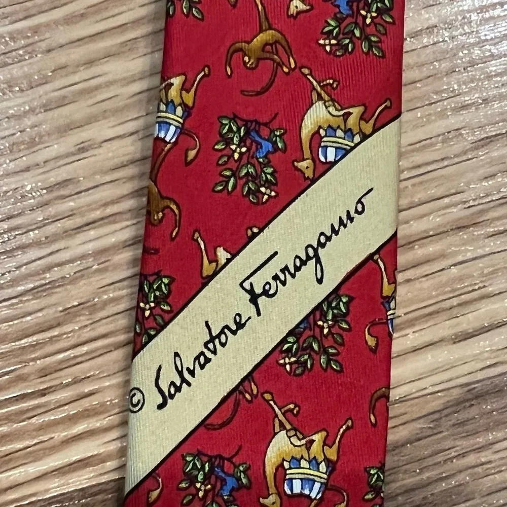 Salvatore Ferragamo red silk Necktie made in Italy Camels‎ & Monkeys